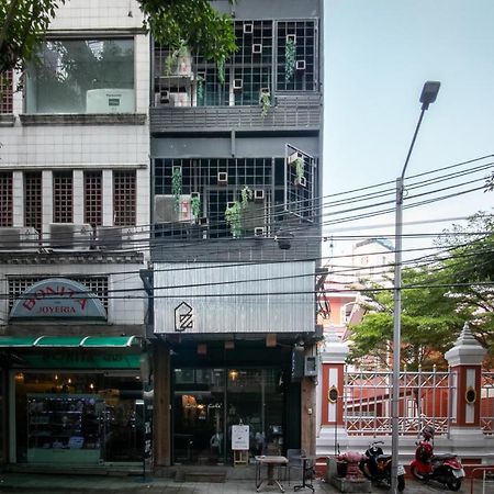 Zhelter'Bkk Pansiyon Bangkok Dış mekan fotoğraf