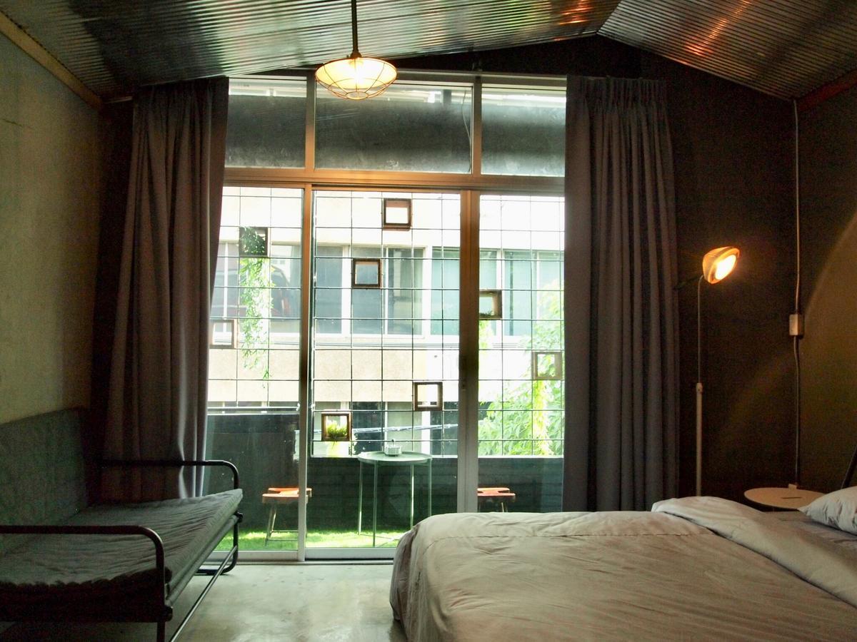 Zhelter'Bkk Pansiyon Bangkok Dış mekan fotoğraf